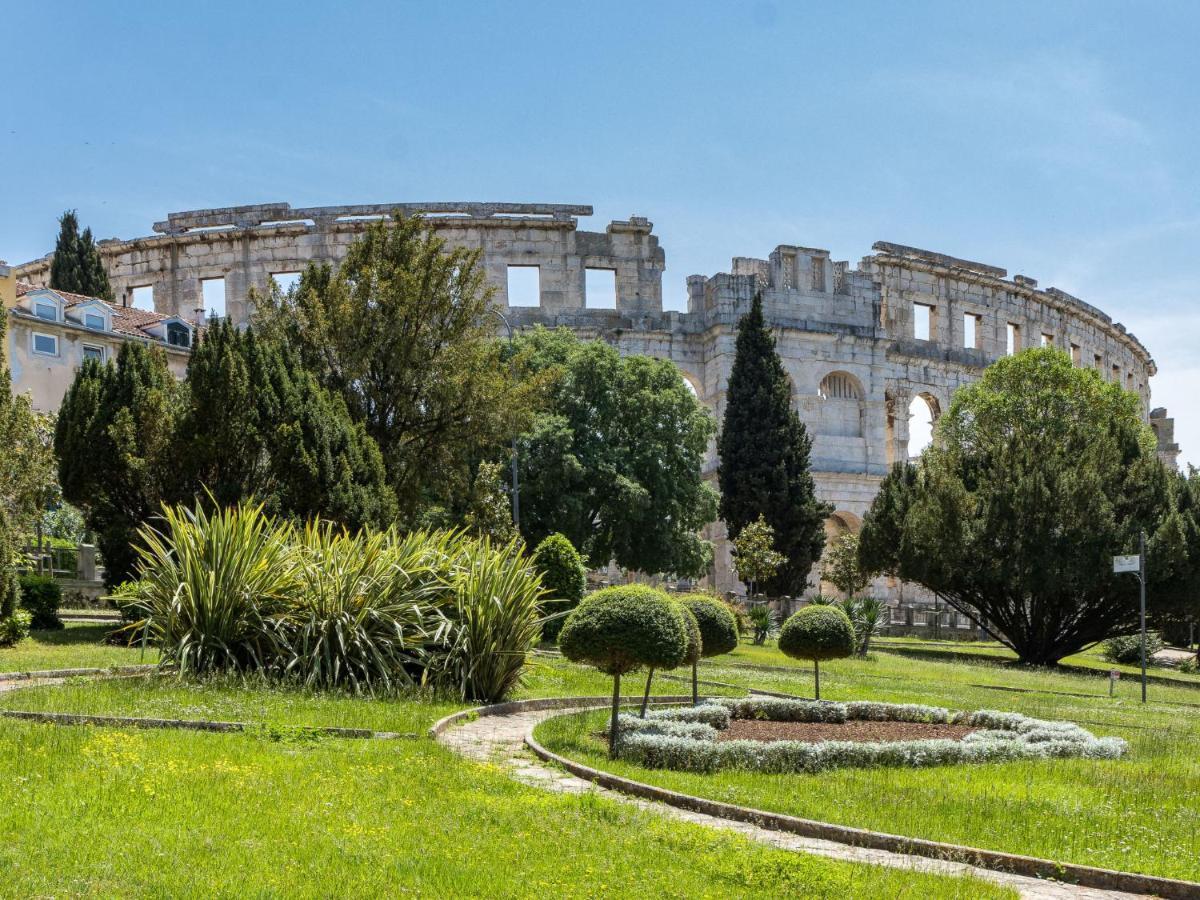 Holiday Home Country House D&D By Interhome プーラ エクステリア 写真