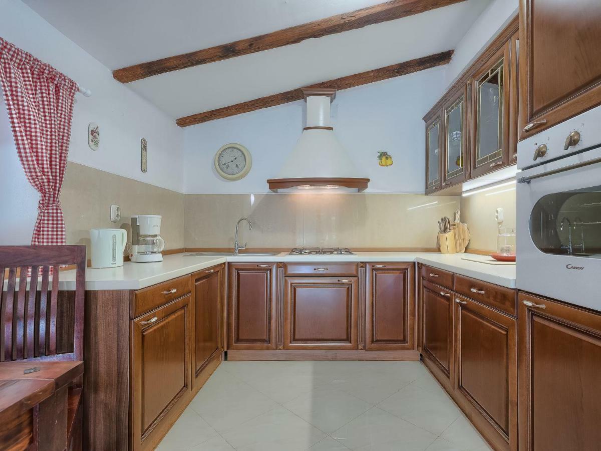 Holiday Home Country House D&D By Interhome プーラ エクステリア 写真