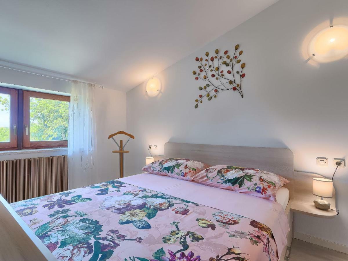 Holiday Home Country House D&D By Interhome プーラ エクステリア 写真